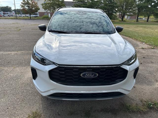 2023 Ford Escape - $23,000