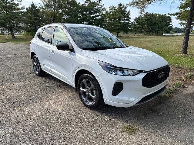 2023 Ford Escape - $23,000