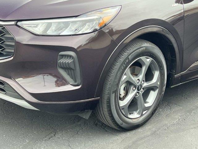 2023 Ford Escape - $21,935