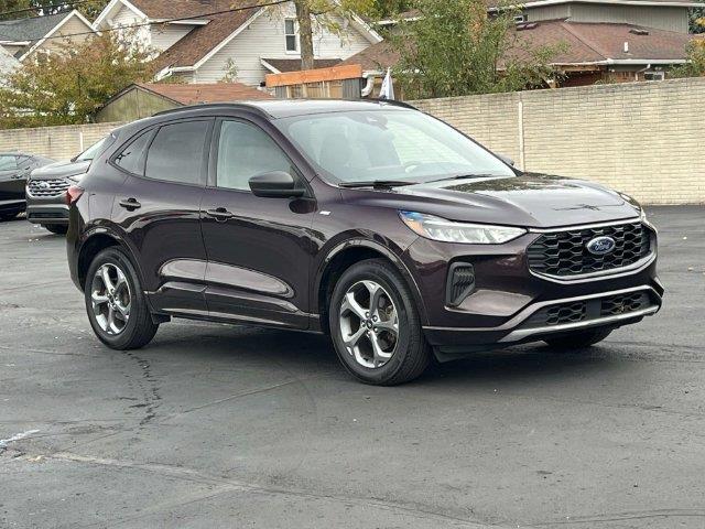 2023 Ford Escape - $21,935