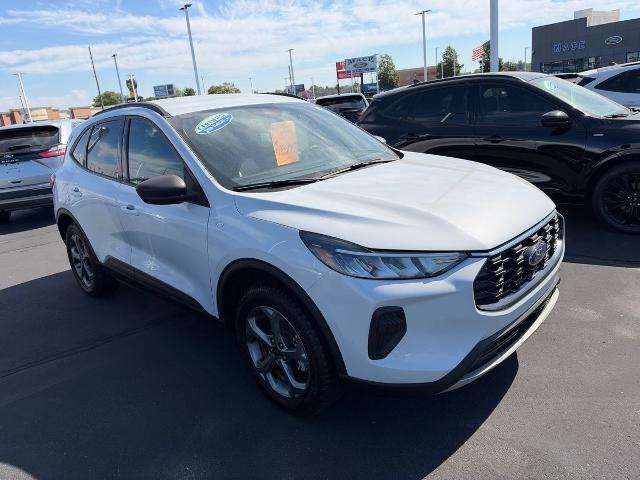 2025 Ford Escape - $18,700