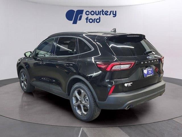2025 Ford Escape - $27,990