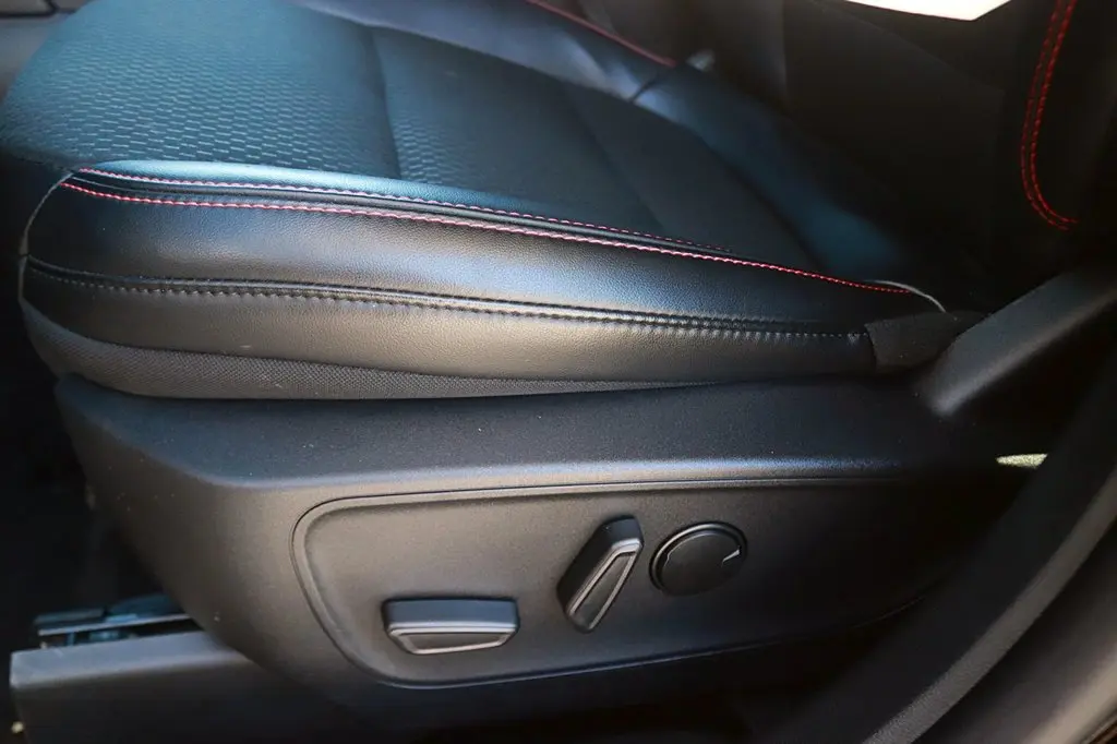 2025 Ford Escape - $26,197