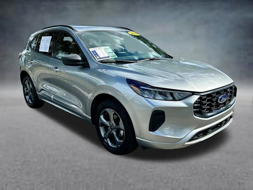 2024 Ford Escape - $16,449