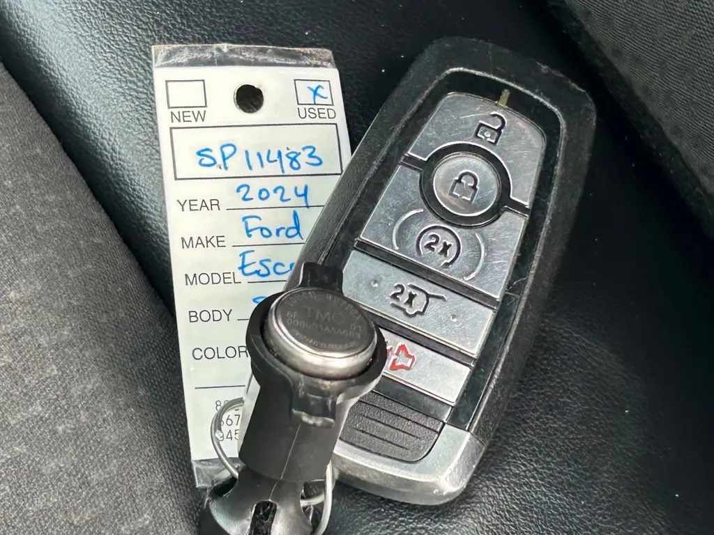 2024 Ford Escape - $16,449