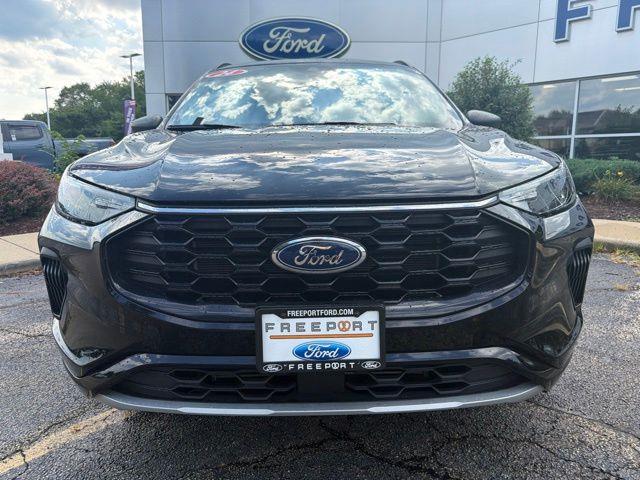 2024 Ford Escape ST-Line — photo 1 of 24
