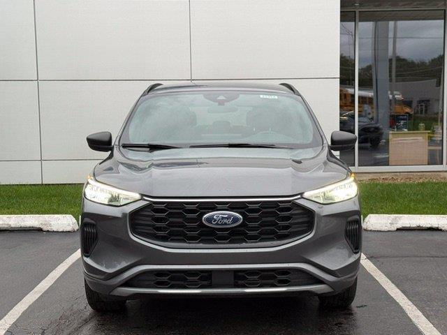 2024 Ford Escape - $24,990