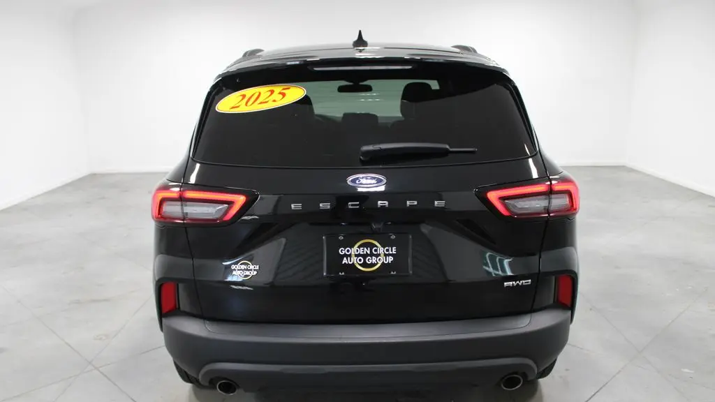 2025 Ford Escape ST-Line