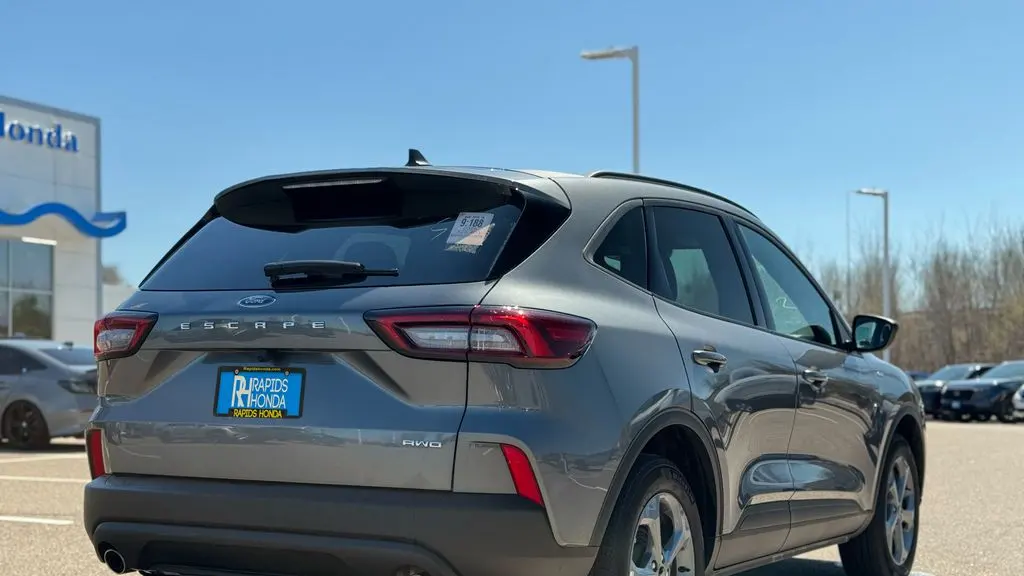 2025 Ford Escape ST-Line