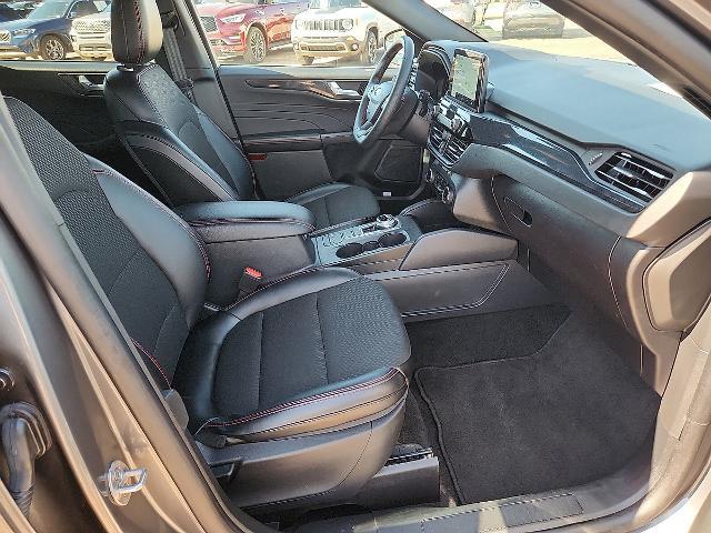 2025 Ford Escape - $26,990