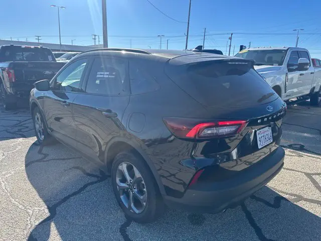 2025 Ford Escape - $22,402