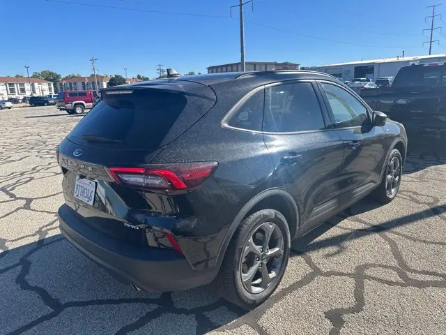 2025 Ford Escape - $22,402