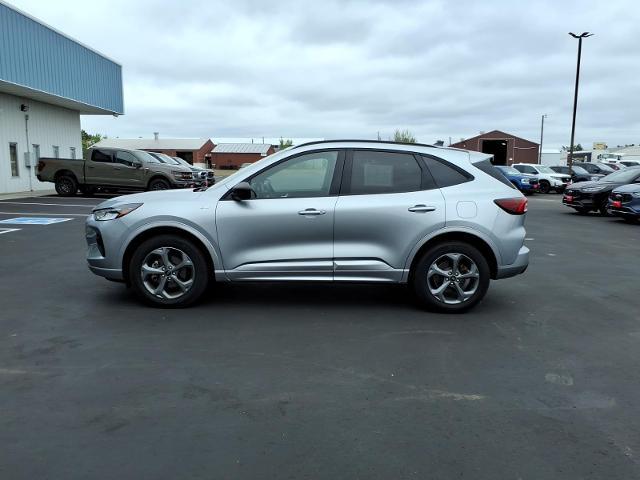 2024 Ford Escape ST-Line — photo 1 of 12