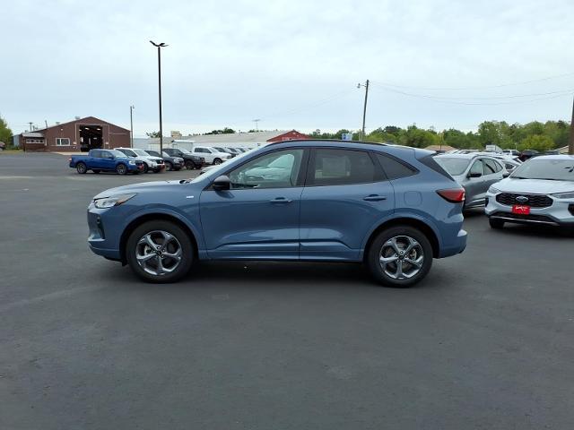 2024 Ford Escape ST-Line — photo 1 of 12