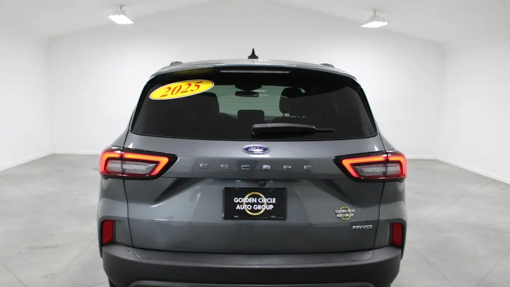 2025 Ford Escape ST-Line