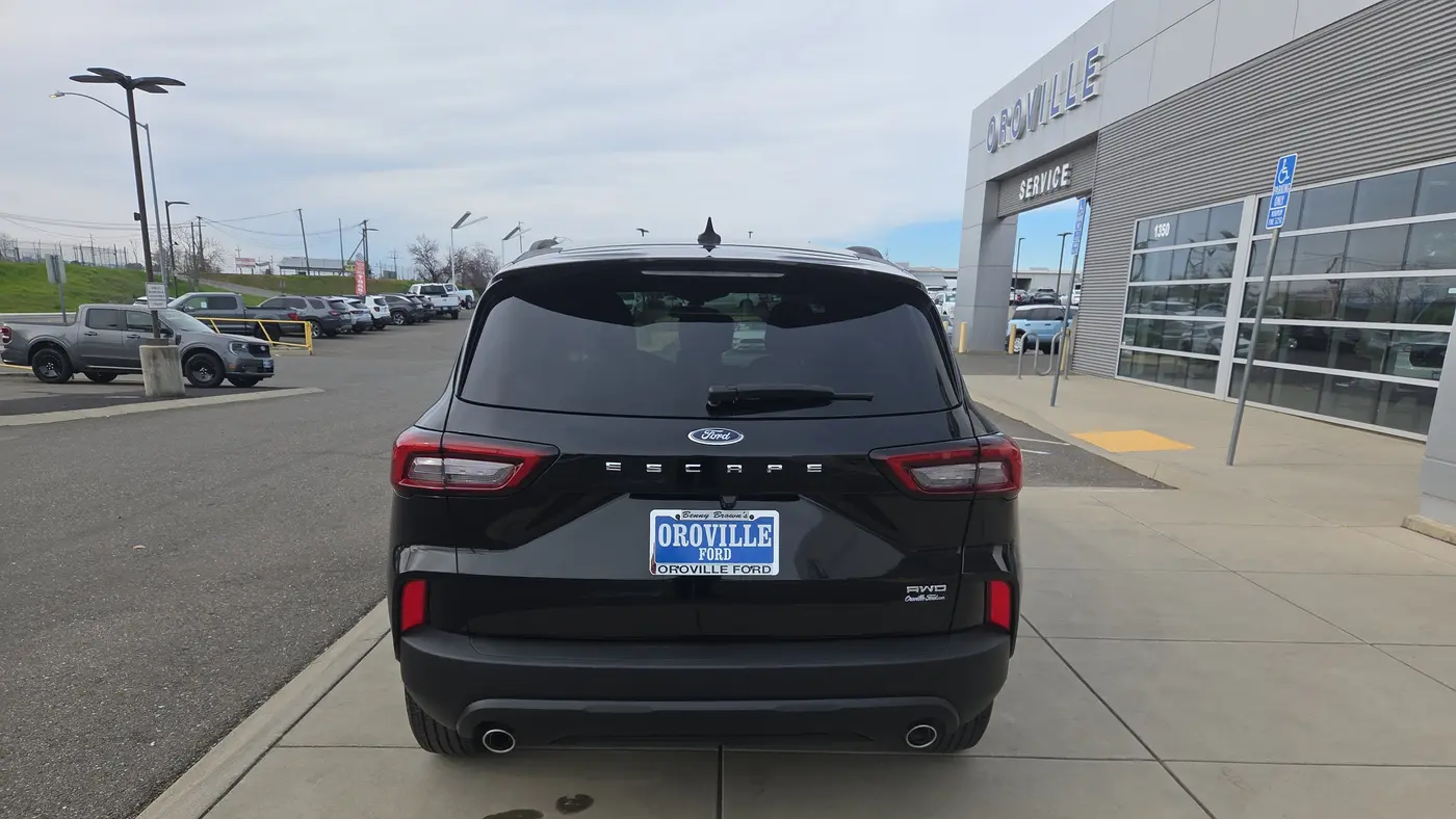 2025 Ford Escape ST-Line