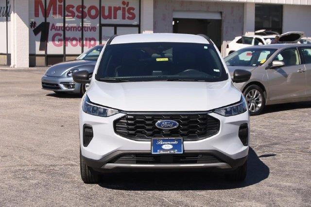 2025 Ford Escape - $23,990
