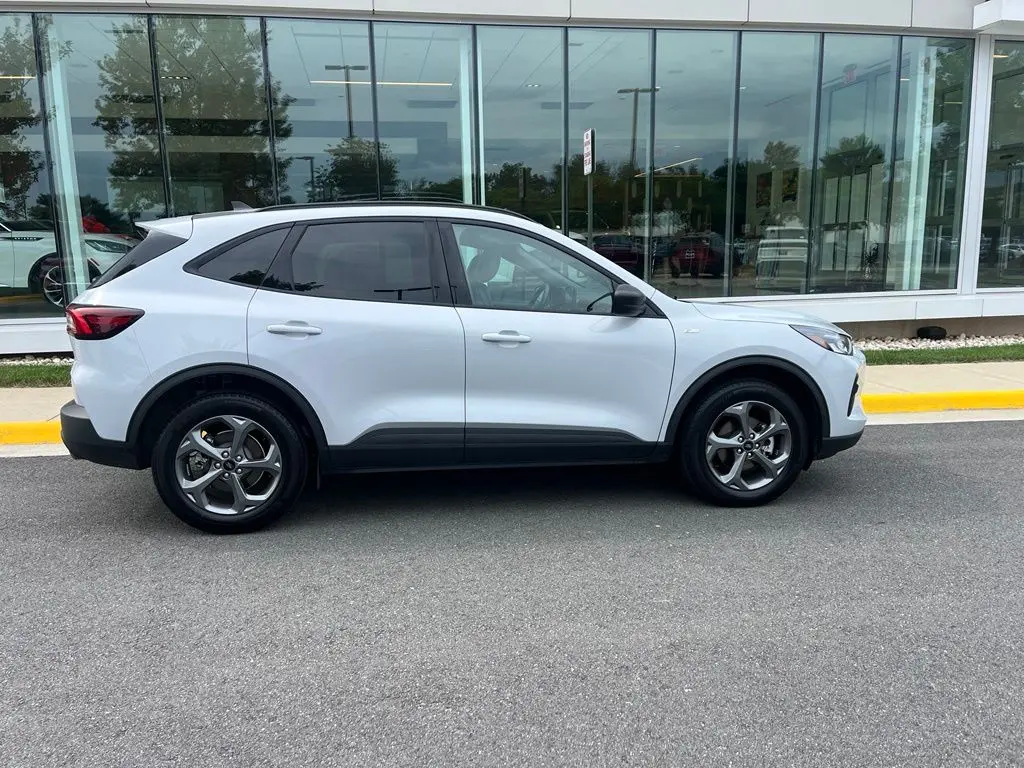 2026 Ford Escape - $26,501