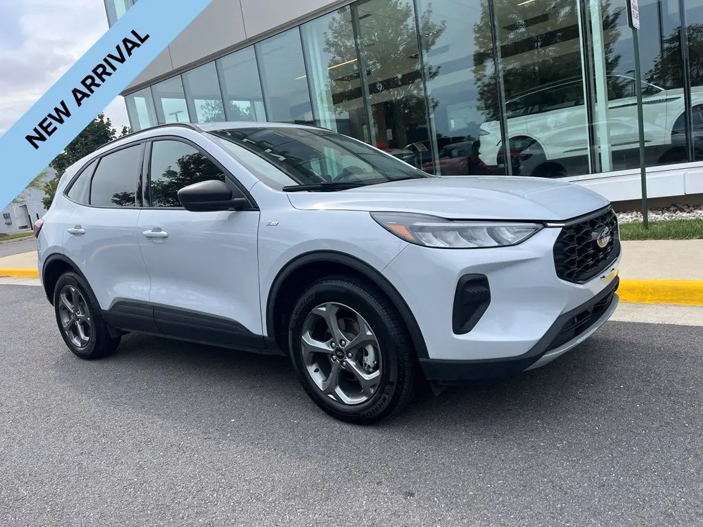 2026 Ford Escape - $25,501