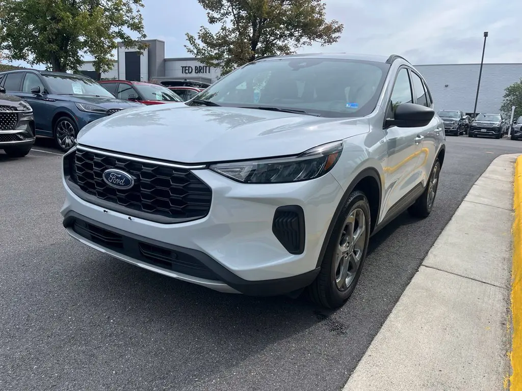 2026 Ford Escape - $25,501