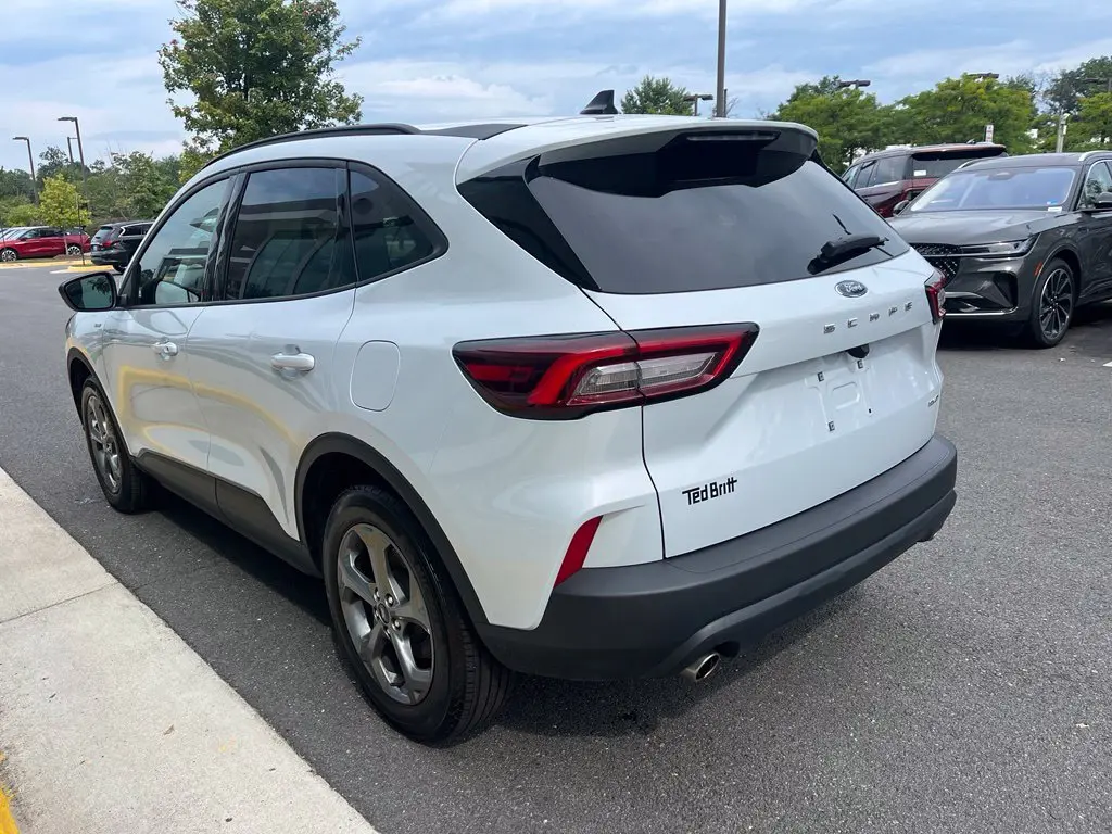 2026 Ford Escape - $25,501