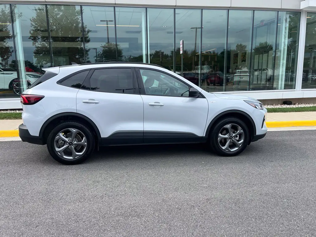 2026 Ford Escape - $25,501