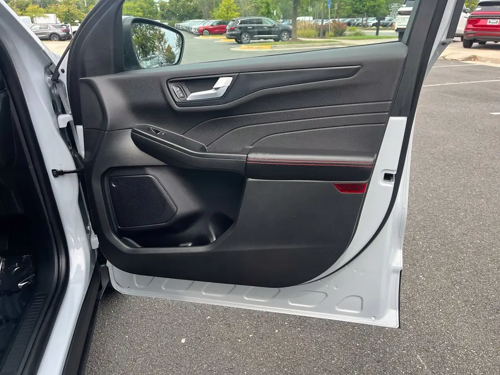 2026 Ford Escape - $25,501