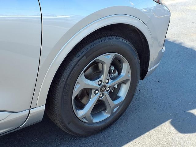 2023 Ford Escape - $24,765