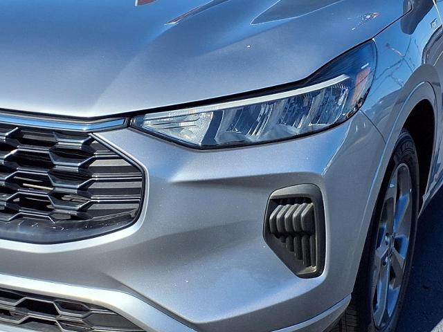 2023 Ford Escape - $24,765
