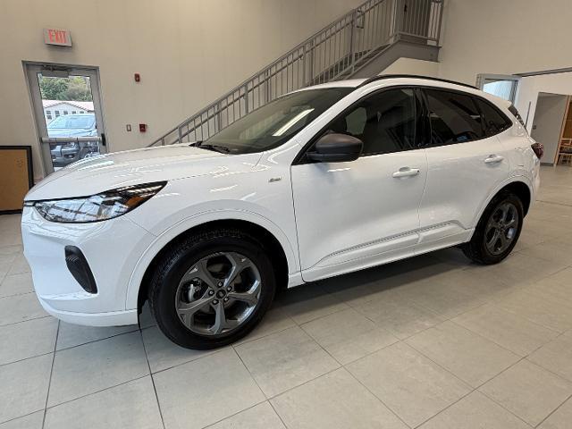 2023 Ford Escape - $25,575