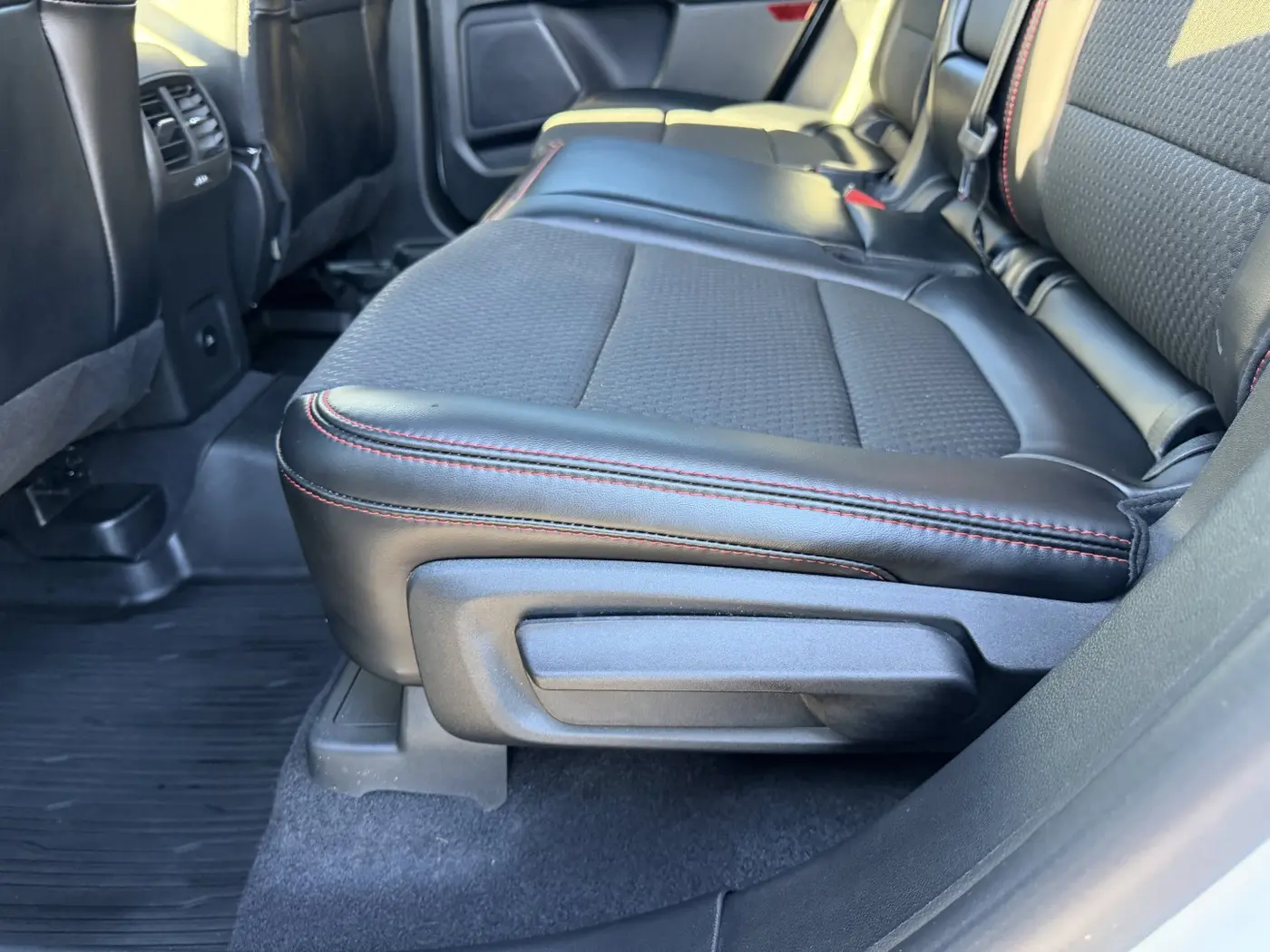 2023 Ford Escape - $25,880