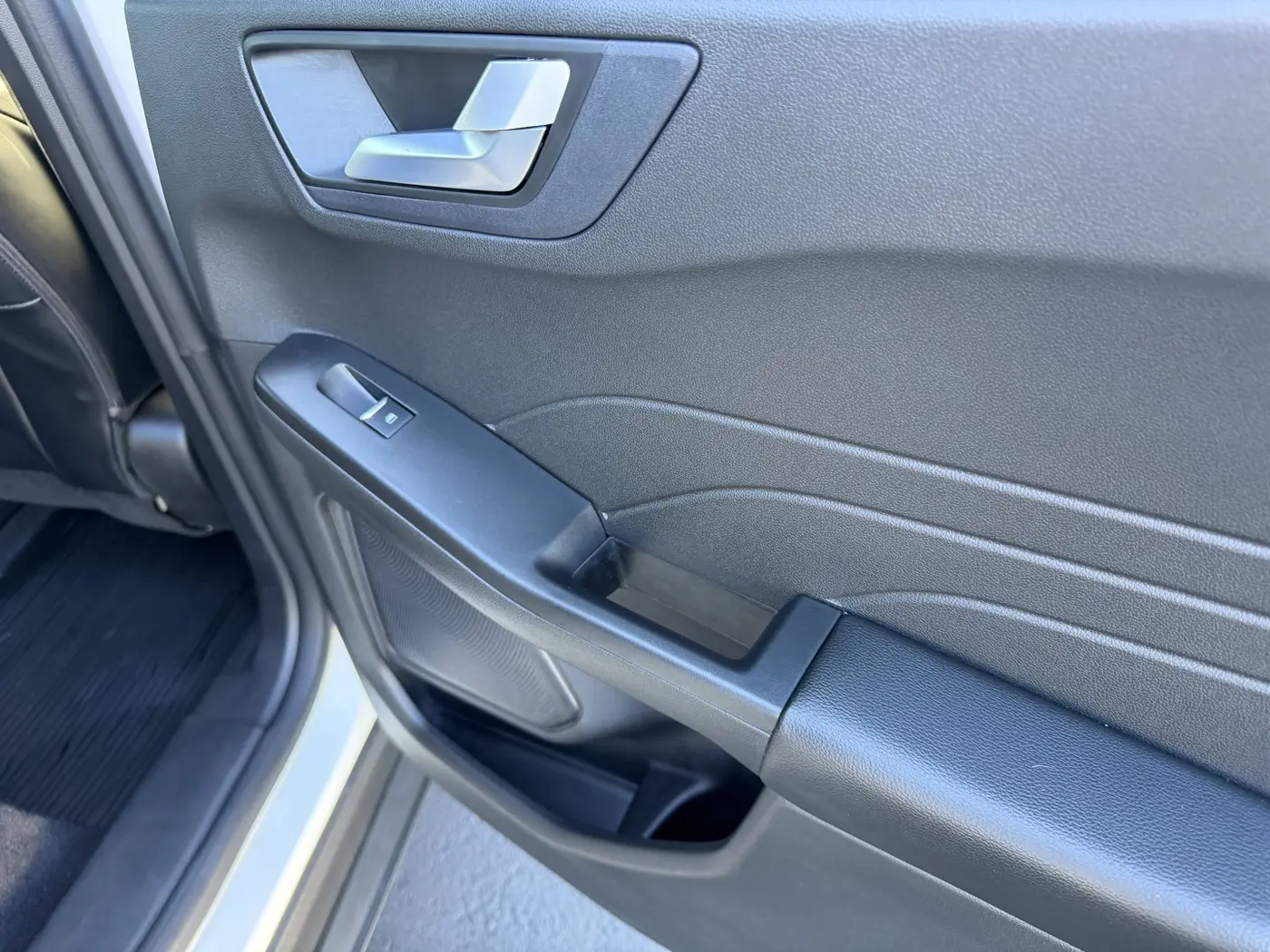 2023 Ford Escape - $25,880