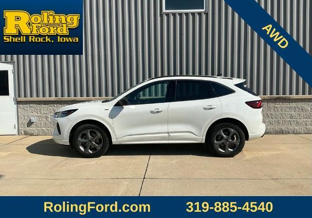 2024 Ford Escape ST-Line — photo 1 of 24