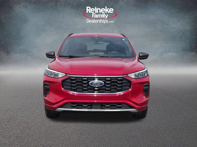 2024 Ford Escape ST-Line — photo 1 of 12