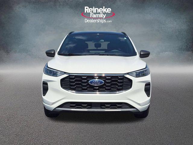 2024 Ford Escape ST-Line — photo 1 of 12