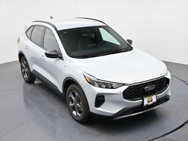 2025 Ford Escape - $23,890