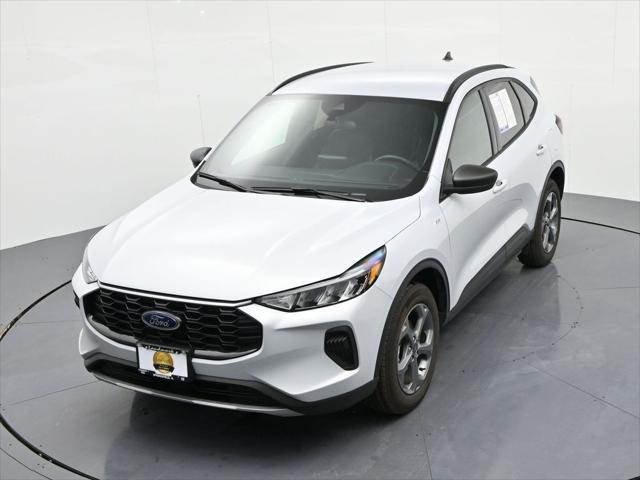 2025 Ford Escape - $23,890