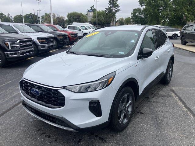 2025 Ford Escape - $23,994