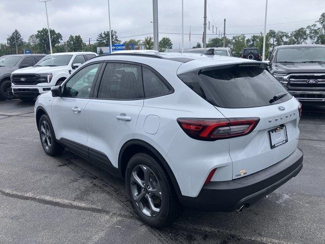 2025 Ford Escape - $23,994