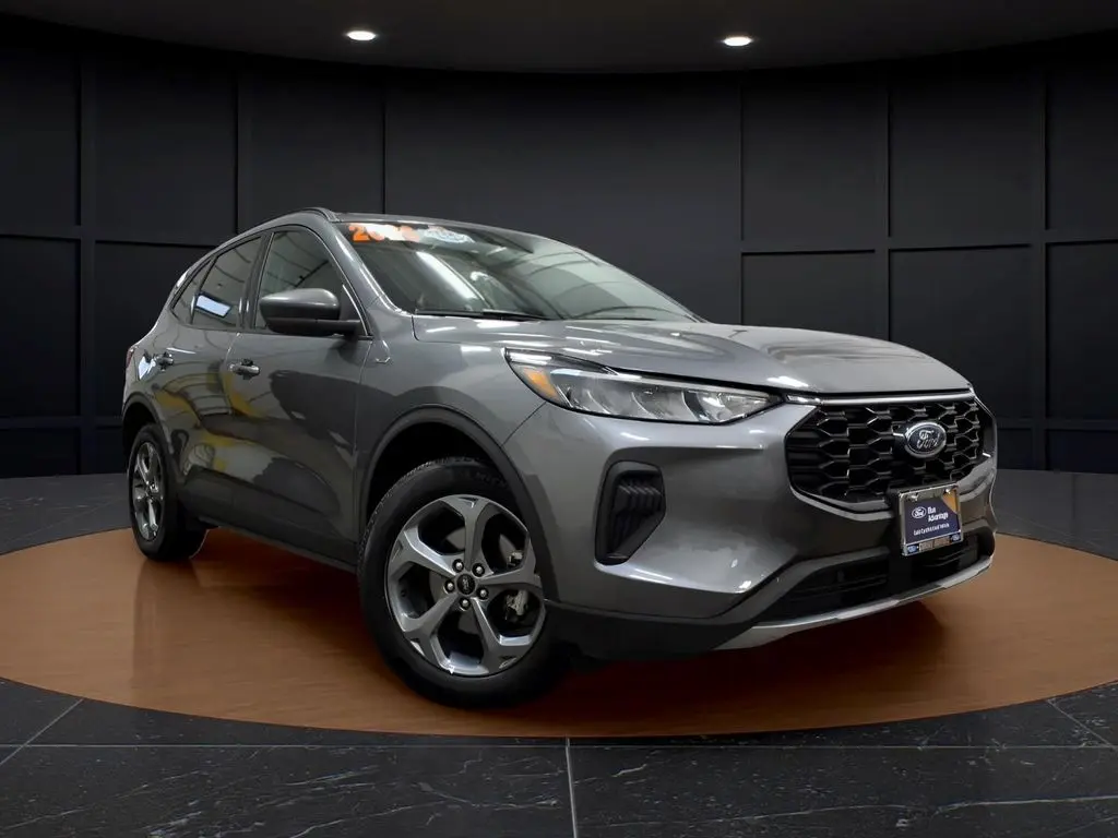 2026 Ford Escape - $28,995