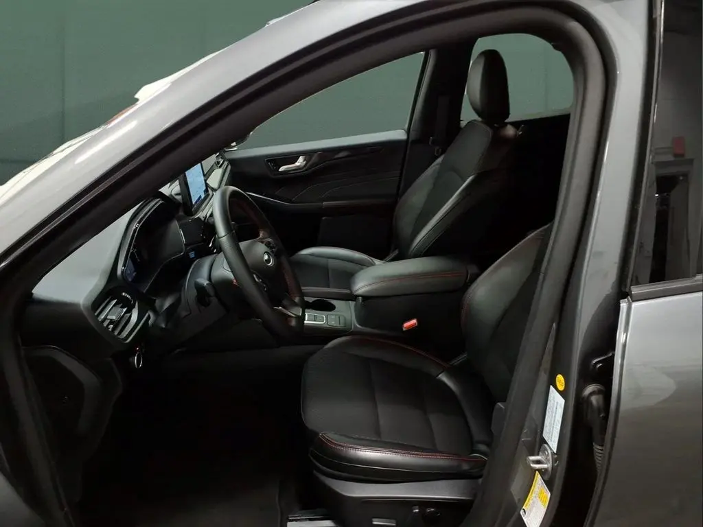 2026 Ford Escape - $28,995