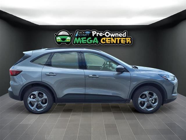 2026 Ford Escape - $25,500