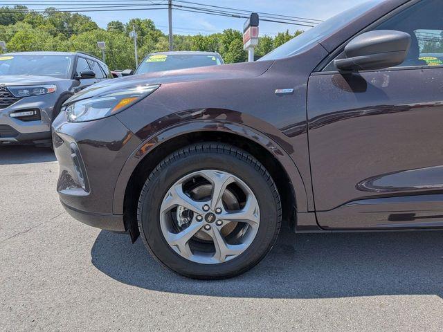 2023 Ford Escape - $23,700