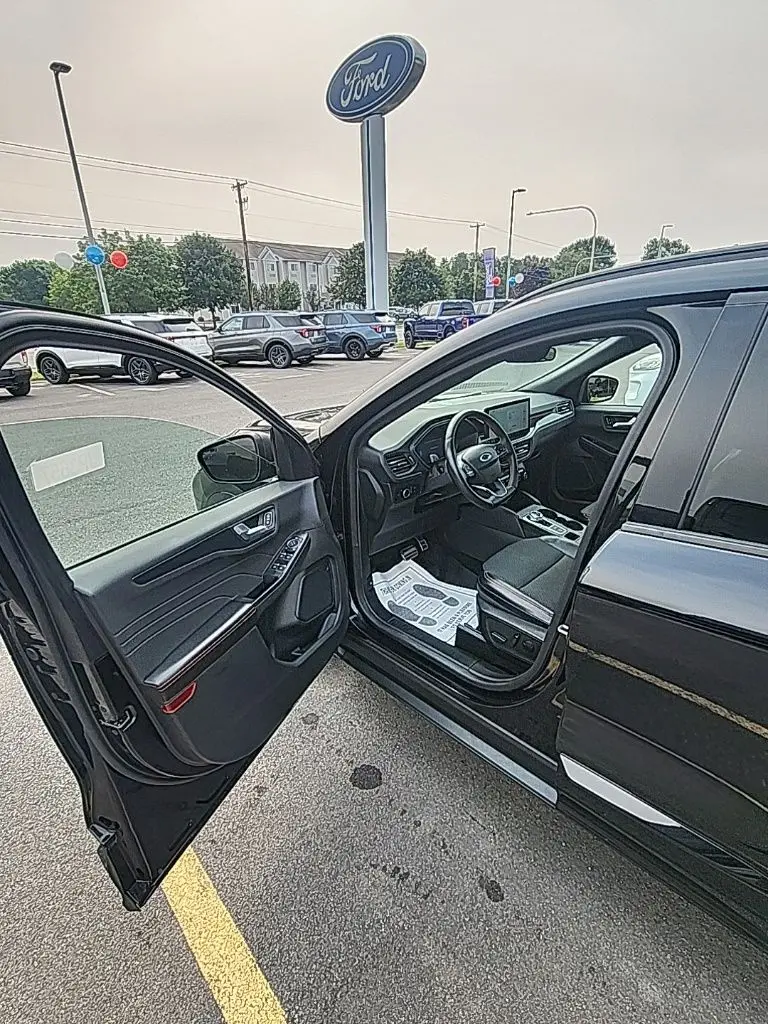 2023 Ford Escape - $27,995