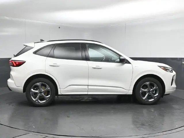 2024 Ford Escape - $26,354