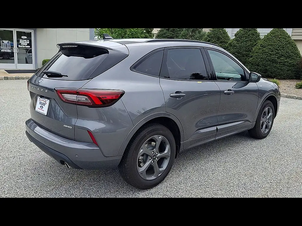 2024 Ford Escape - $27,995