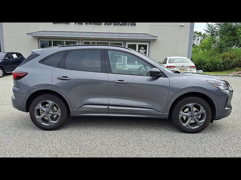 2024 Ford Escape - $27,995