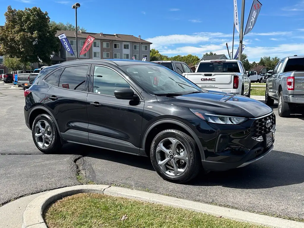 2025 Ford Escape - $23,500