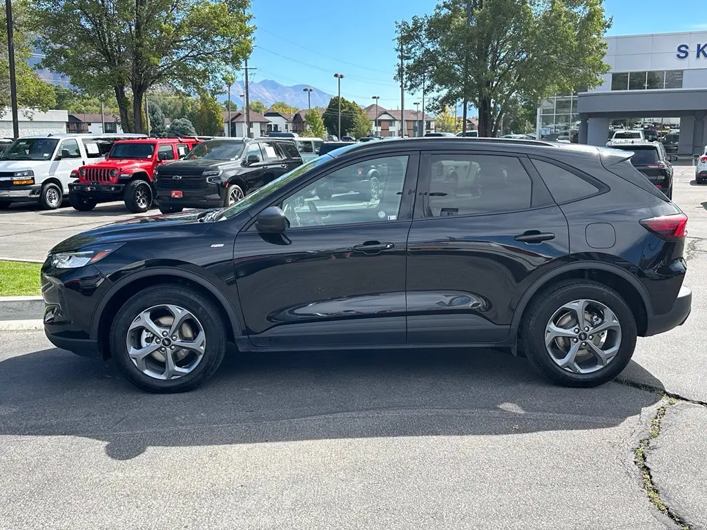 2025 Ford Escape - $23,500