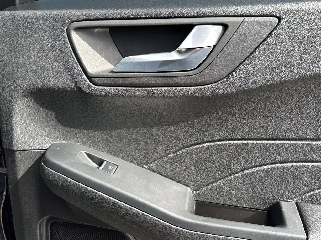 2025 Ford Escape - $23,500